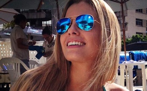 Nhìn cô gái 1 chân vô cùng xinh đẹp này, nếu bạn đang cần một mục tiêu sống