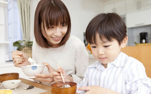 Mẹ Nhật chia sẻ cách khen, cách mắng và cách phạt con