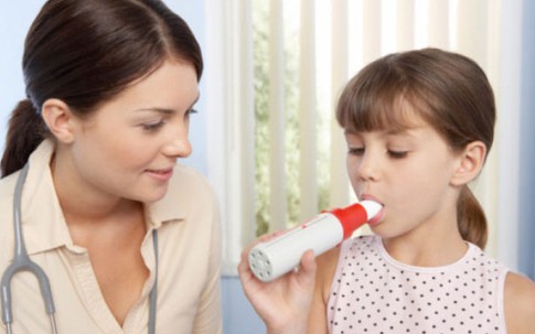 Những bệnh nguy hiểm trẻ có thể gặp khi thời tiết chuyển lạnh