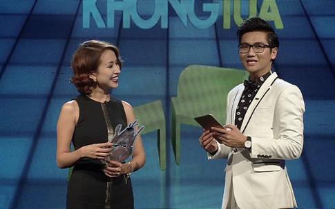 Đằng sau giọt nước mắt của Vân Hugo trên sóng truyền hình
