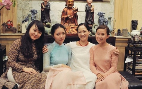 Những cặp mẹ đẹp con xinh hơn cả hoa hậu của showbiz Việt