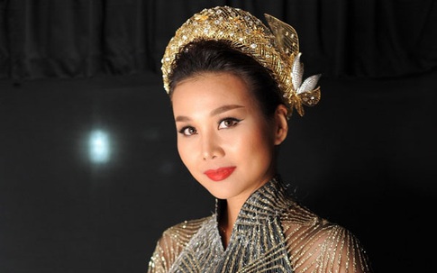 Thanh Hằng mang 50 lượng vàng ròng lên sân khấu