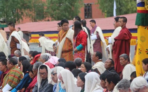 Một vợ được lấy nhiều chồng ở đất nước hạnh phúc Bhutan gây sốt