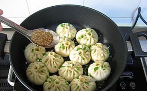 Bánh bao áp chảo đổi vị