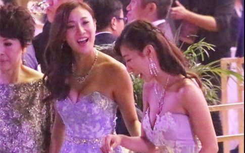 Dàn sao TVB đua nhau khoe ngực gợi cảm ở tiệc tối