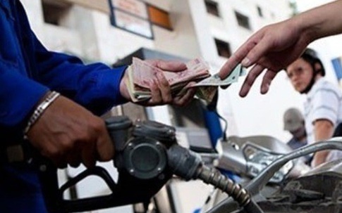 Bộ Tài chính nói gì về chuyện người tiêu dùng mất "oan" hàng trăm tỷ vì giá xăng?