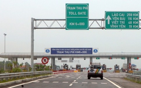 Một loạt xe bị “cấm cửa” trên cao tốc Hà Nội - Lào Cai