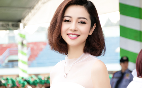 Đây là vật bất ly thân của hoa hậu Jennifer Phạm