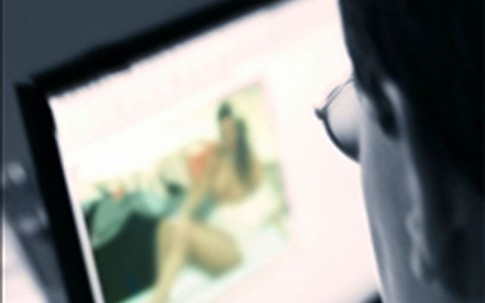 Yêu vợ nhưng không thể bỏ thú vui chat sex cùng “gái lạ”