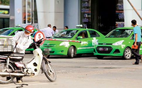 Doanh thu taxi lao dốc sau vụ nữ giám thị bị sát hại