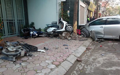 Vụ xe Camry tông chết 3 người ở Hà Nội: Tài xế đối diện 15 năm tù
