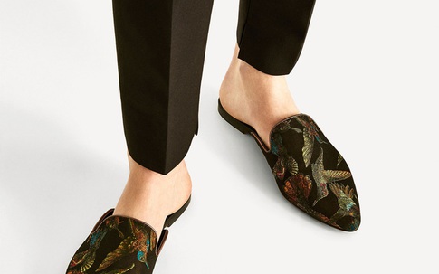 Nàng công sở phải sắm ngay 2 kiểu "dép lê" này vì vừa mát chân lại vừa sành điệu