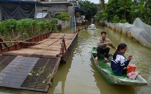 Hà Nội: Người dân thiếu nước sạch  sau sự cố vỡ đê Bùi 2