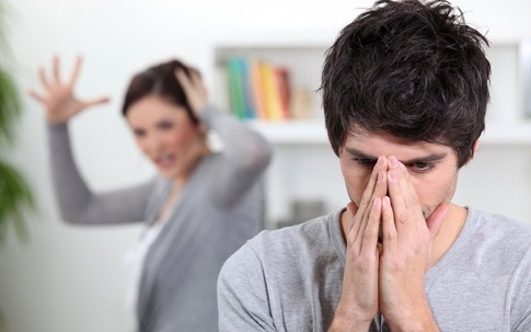 Cú lừa ngoạn mục của cô vợ khéo léo khiến anh chồng hiếm muộn choáng váng