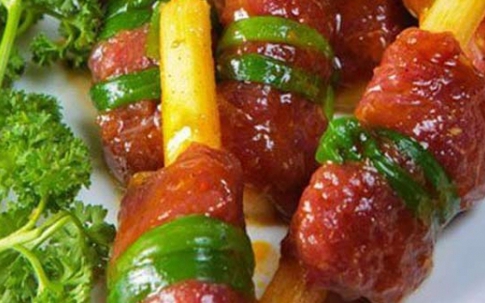 Cách làm bò cuộn mía nướng tuyệt ngon cho ngày mưa lạnh