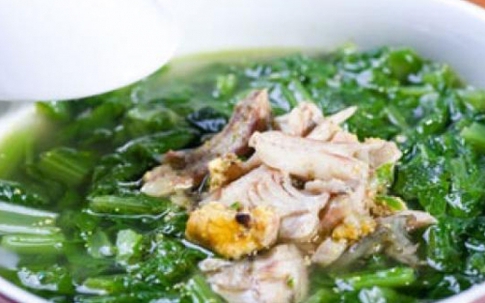 Cách nấu canh rau cải cá rô đồng không bị tanh, nước ngọt lịm