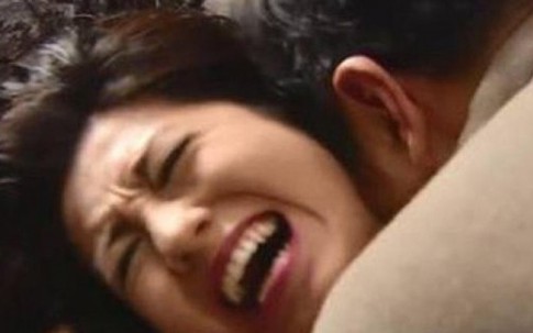 Ly hôn đã 6 tháng nhưng chồng vẫn liên tục đòi "chuyện ấy"