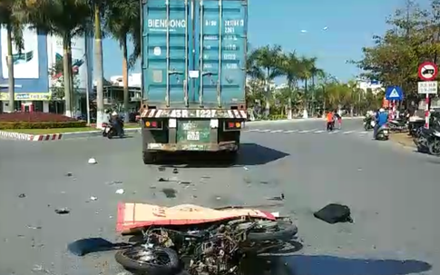 Đà Nẵng: Người đàn ông chết thảm sau va chạm với xe đầu kéo