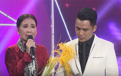 Diễn viên Kim Xuân bật khóc kể chuyện liên tiếp mất hai người thân