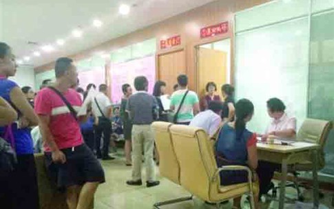 Đua nhau ly hôn để được bồi thường gần nửa tỷ
