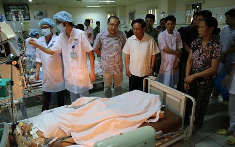 7 người chạy thận tử vong, nhiều bệnh nhân được chuyển về Hà Nội trong đêm