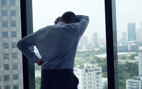 Vợ suýt trắng tay vì 'vay tình' trai trẻ làm thuê