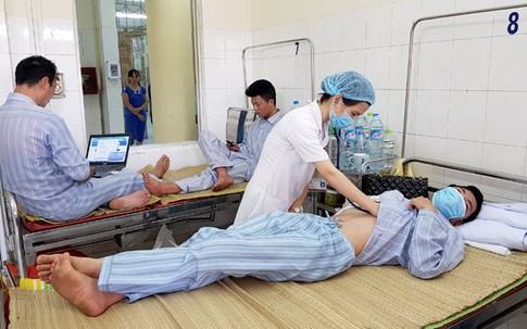 Âm tính sốt xuất huyết, đang khoẻ mạnh bỗng chảy máu ồ ạt