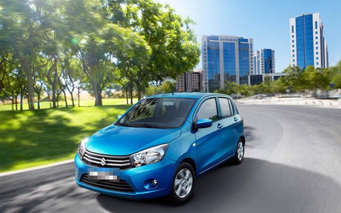 Chồng tiền đặt cọc, đón mua ô tô 300 triệu đồng chơi Tết