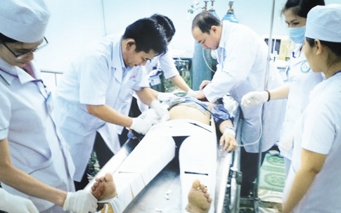 Thêm 12 người nghi phơi nhiễm HIV sau vụ tai nạn ở Kon Tum