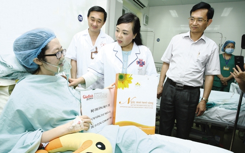 PGS.TS Nguyễn Thị Kim Tiến - Bộ trưởng Bộ Y tế: “Tất cả vì sức khỏe người dân, sự hài lòng của người bệnh”