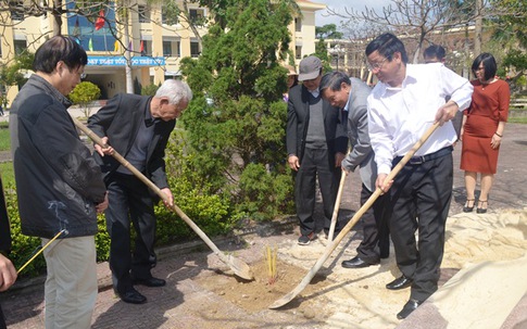 Xây dựng tượng Đại tướng tại trường chuyên Võ Nguyên Giáp