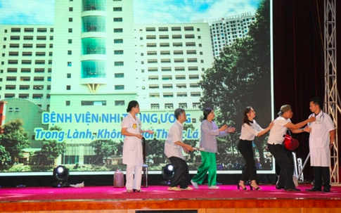 Thầy thuốc hoá nghệ sỹ tuyên truyền về thuốc lá