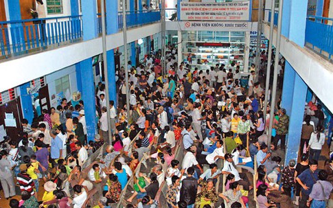 Bệnh nhân nặng không còn cuống cuồng lên TP.HCM