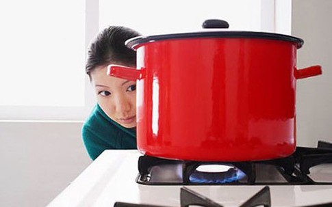 6 mẹo khắc phục nhanh khi gặp các sự cố bếp núc