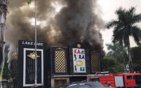 Hình ảnh toàn cảnh vụ cháy lớn quán Karaoke Lake Side ở Linh Đàm