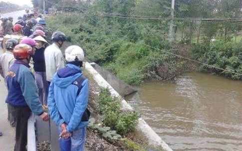 Hải Dương: Con trai phát hiện bố đẻ tử vong dưới ao