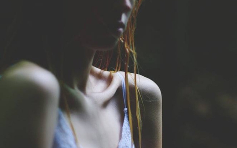 Chia sẻ cay đắng của cô gái tức tốc bay từ nước ngoài về cưới chị họ thân thiết và nhận kết quả chết đứng