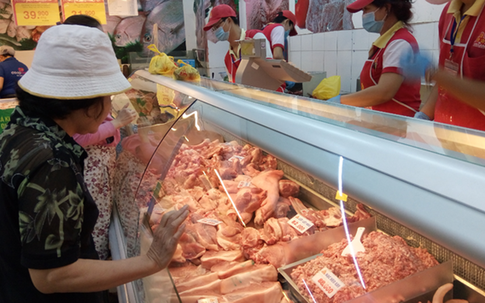 "Hoang mang" với thịt lợn nhập khẩu giá... 27.000 đồng/kg!