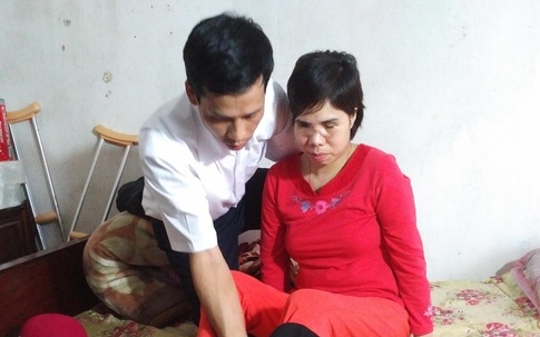 Xót xa gia cảnh người phụ nữ mù mắt sau khi bị xe tải tông