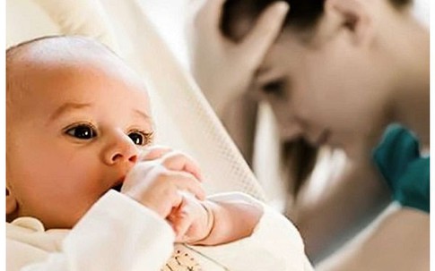 Trầm cảm sau sinh: Đừng ngại đi khám bác sỹ tâm thần