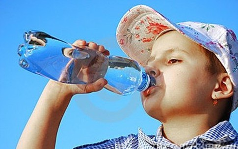 Muốn trẻ không “gặp họa” vì nắng nóng, phải biết điều này
