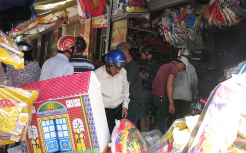 Gửi Osin biết đứng, xe biết chạy cho người cõi âm