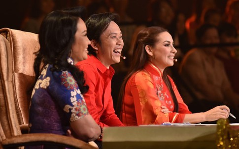 Phi Nhung bị Hoài Linh nhắc nhở vì 'cuồng' thí sinh