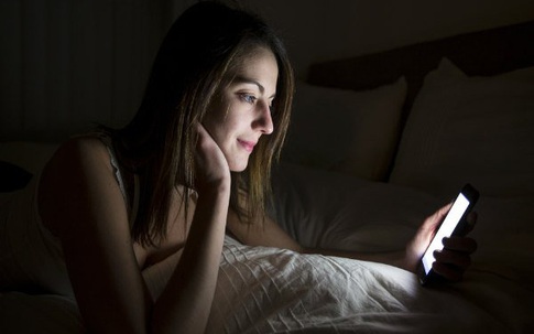 Bạn sẽ ngưng dùng điện thoại vào ban đêm ngay lập tức khi đọc bài viết này