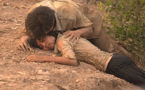 Mỹ nhân Việt ám ảnh nặng nề khi đóng cảnh bị cưỡng bức