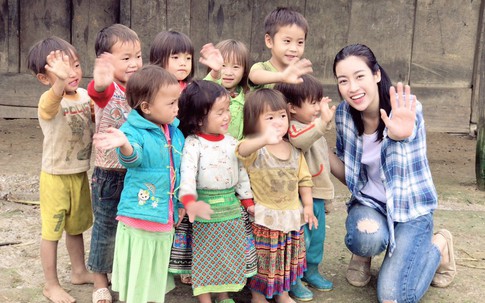 Mỹ Linh xuất sắc lọt Top 20 "Người đẹp nhân ái" tại Miss World 2017