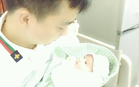 Diễn viên Hoàng Yến vừa sinh con gái với chồng thứ 4