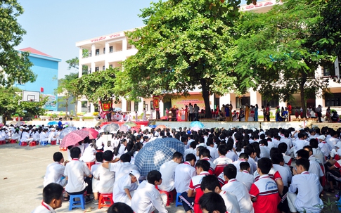 Quảng Ninh: Một học sinh lớp 6 rơi từ tầng 4 tử vong