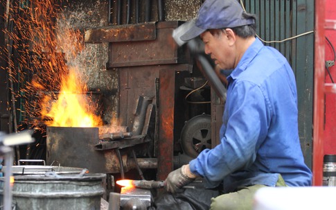 Hà Nội: Niềm tiếc nuối của người thợ rèn cuối cùng ở phố Lò Rèn