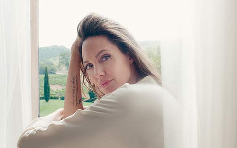 Lần đầu Angelina Jolie hé lộ cuộc sống tương lai không có bóng dáng của Brad Pitt